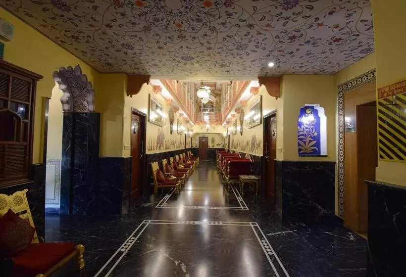 هتل Umaid Mahal A Heritage Style Boutique