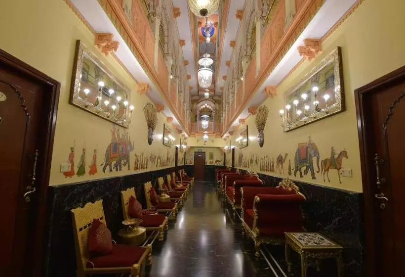 هتل Umaid Mahal A Heritage Style Boutique