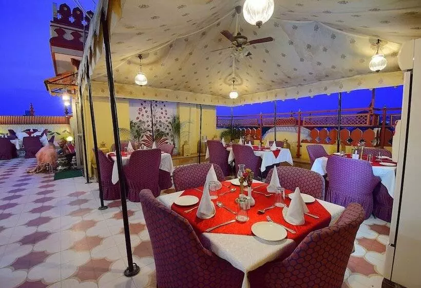 هتل Umaid Mahal A Heritage Style Boutique