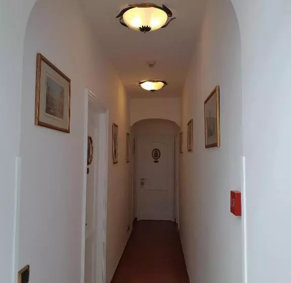 호텔 Antica Repubblica In Amalfi Center At 100mt From The Sea