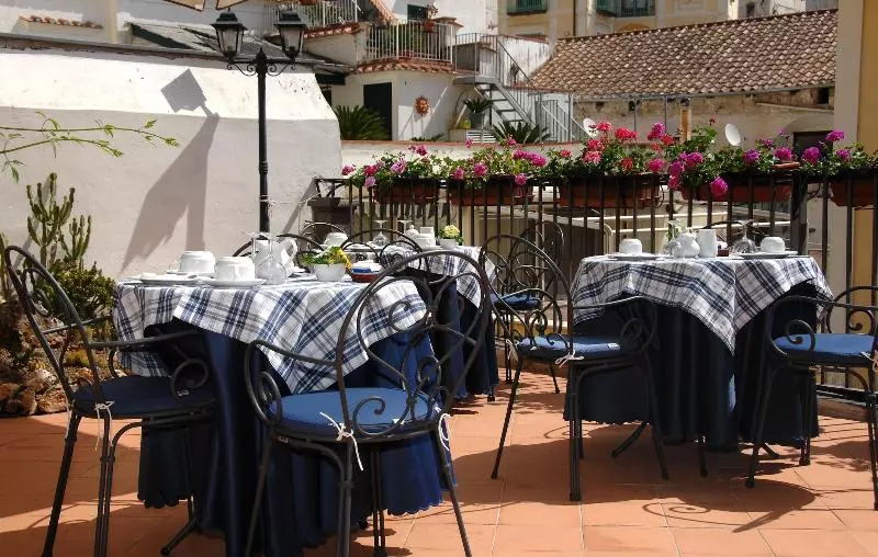 호텔 Antica Repubblica In Amalfi Center At 100mt From The Sea