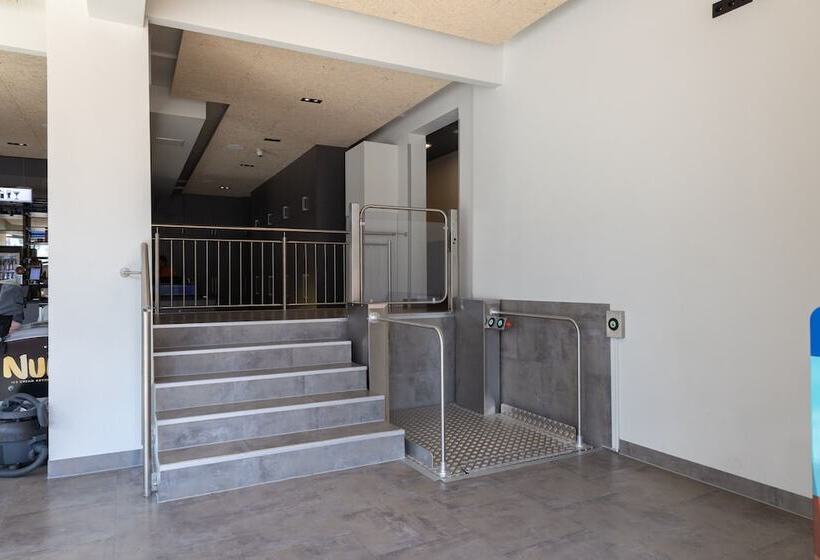 ホテル a&o München Hackerbrücke