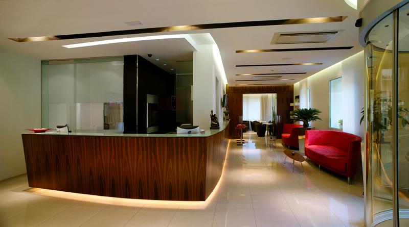 هتل Card International