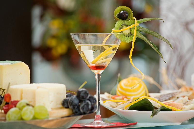 هتل Card International