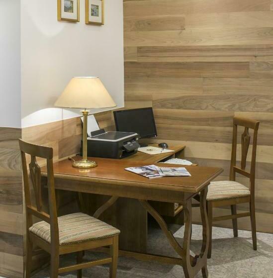 Отель Falco D'oro