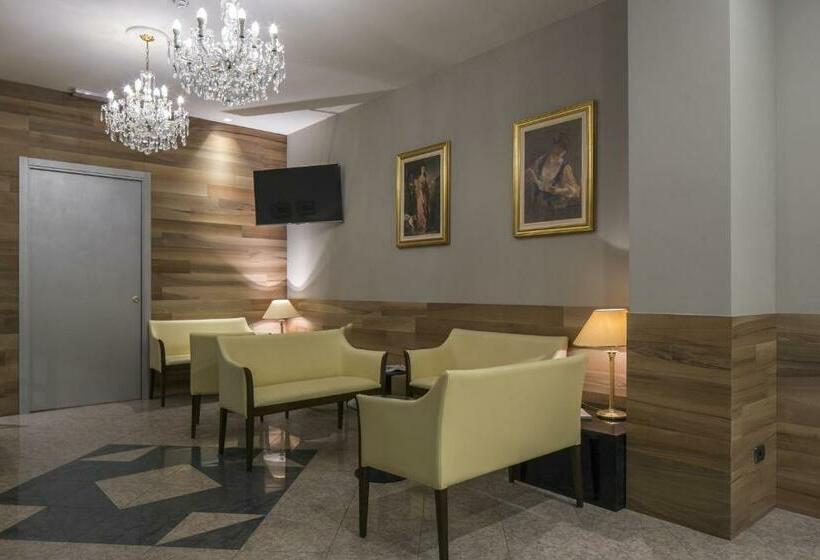 Отель Falco D'oro