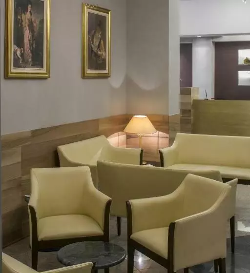 فندق Falco D'oro