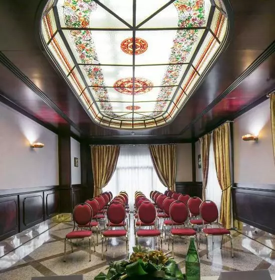 فندق Falco D'oro