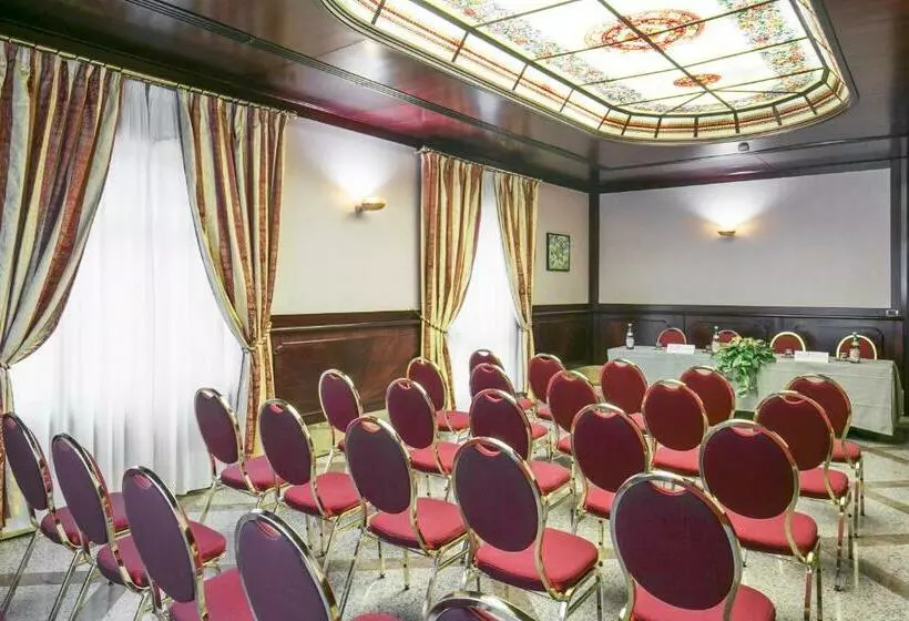 فندق Falco D'oro