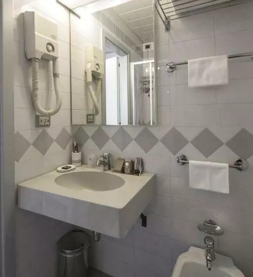 فندق Falco D'oro