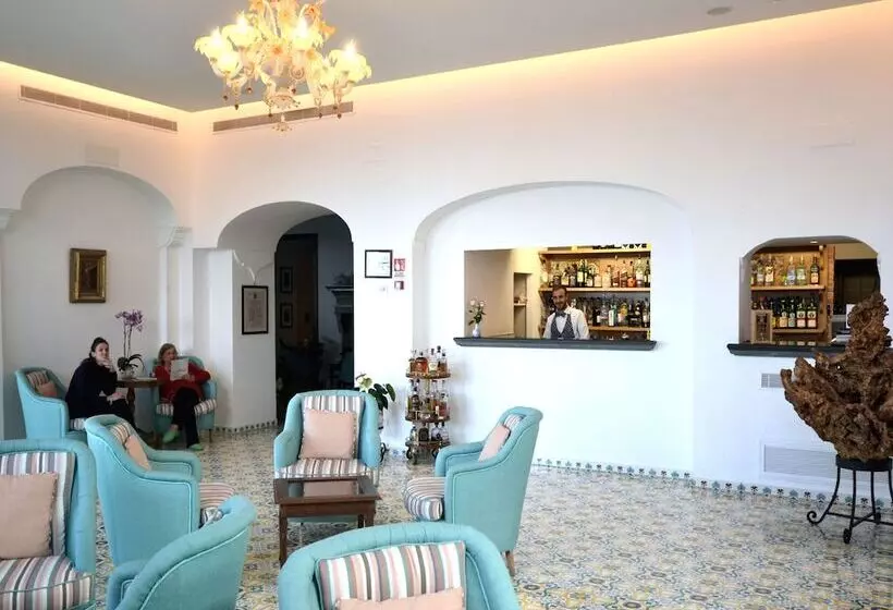 酒店 La Tonnarella