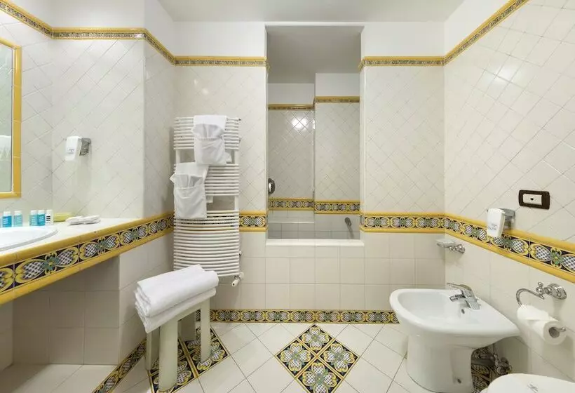 酒店 La Tonnarella