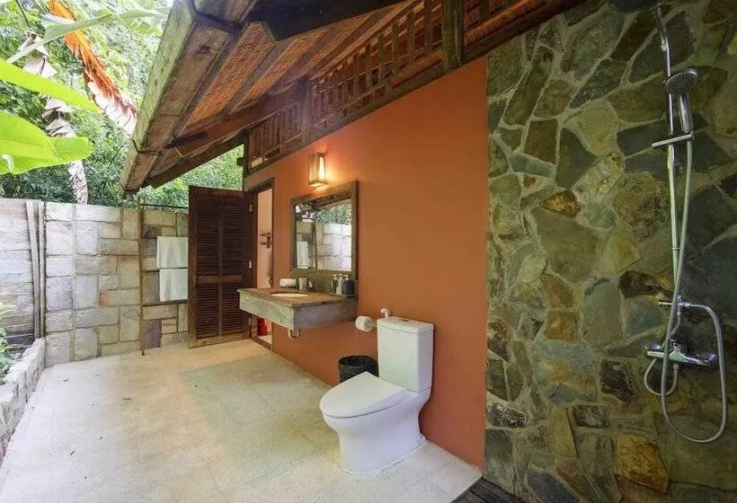 هتل Mango Bay Resort