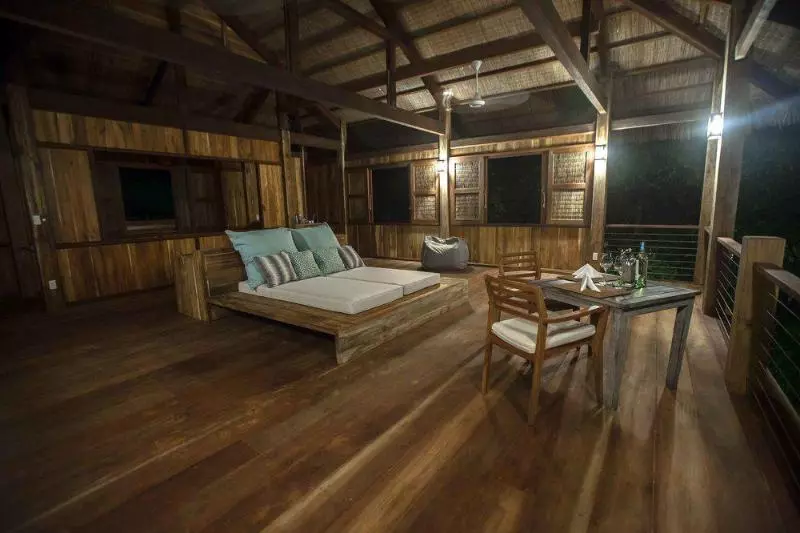 هتل Mango Bay Resort