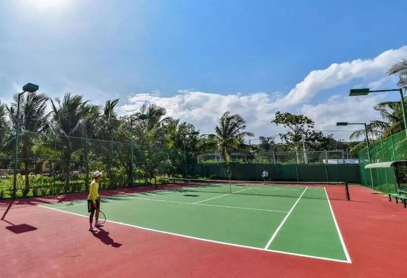 هتل Pandanus Resort