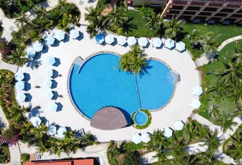 هتل Pandanus Resort