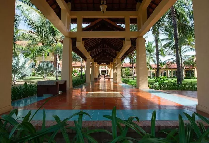 هتل Pandanus Resort