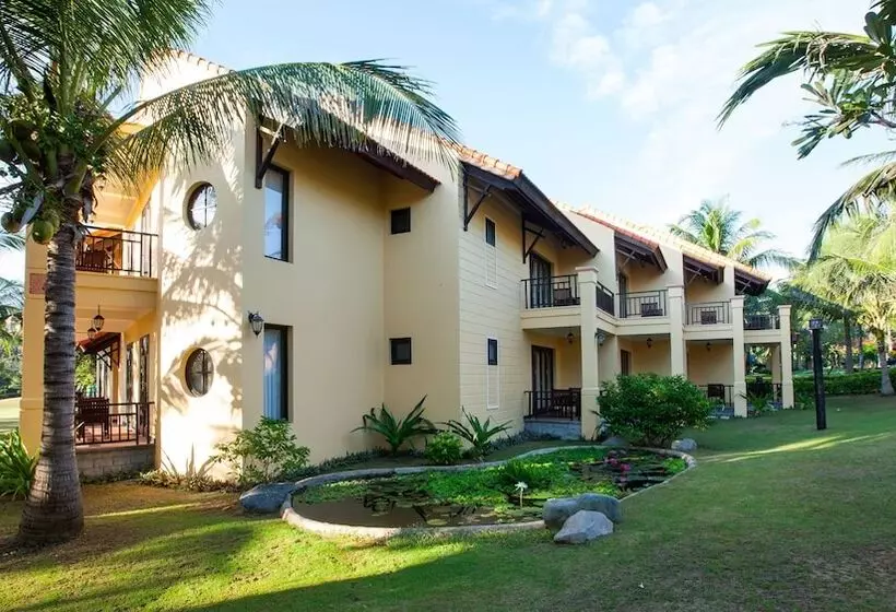 هتل Pandanus Resort