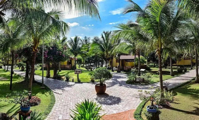 هتل Pandanus Resort