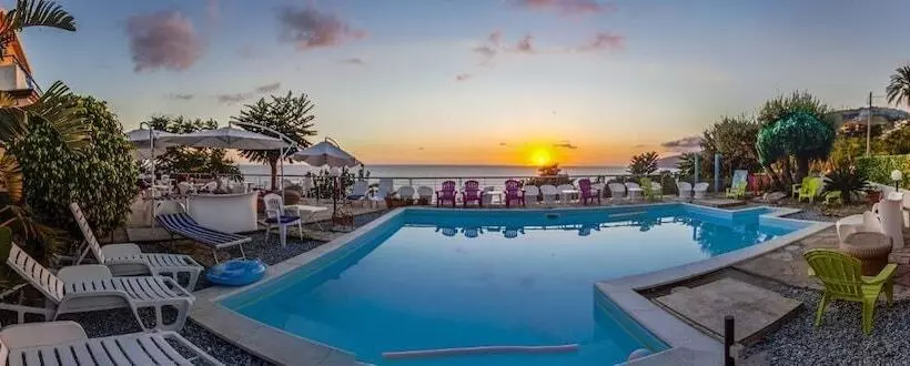 ホテル Piccolo Mondo