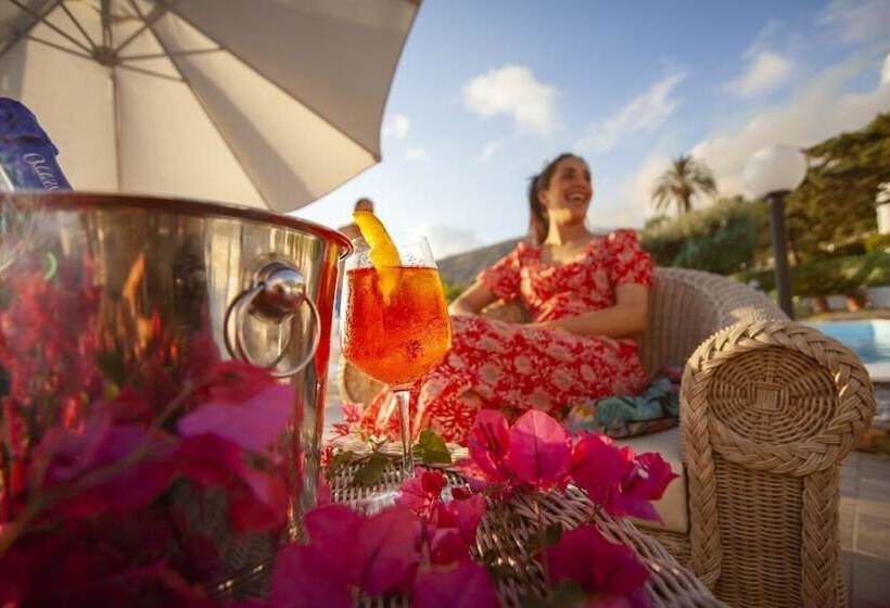 ホテル Piccolo Mondo