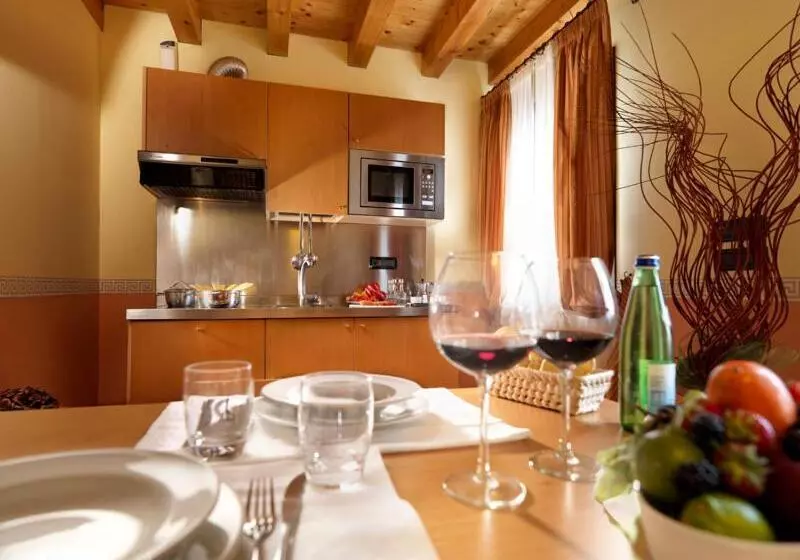 Отель & Residence Roma