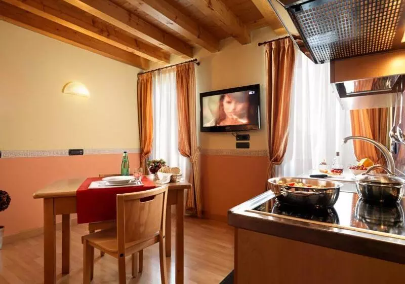 Отель & Residence Roma