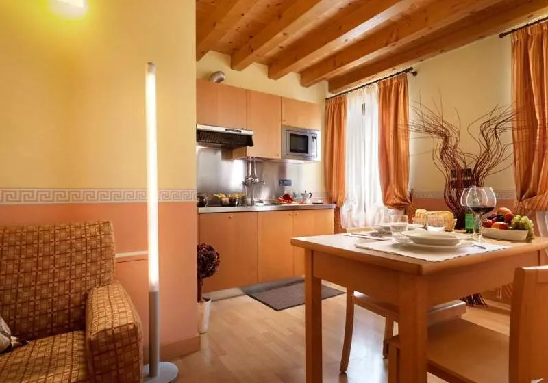 Отель & Residence Roma