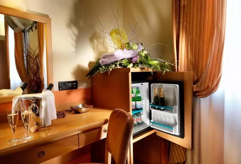 Отель & Residence Roma