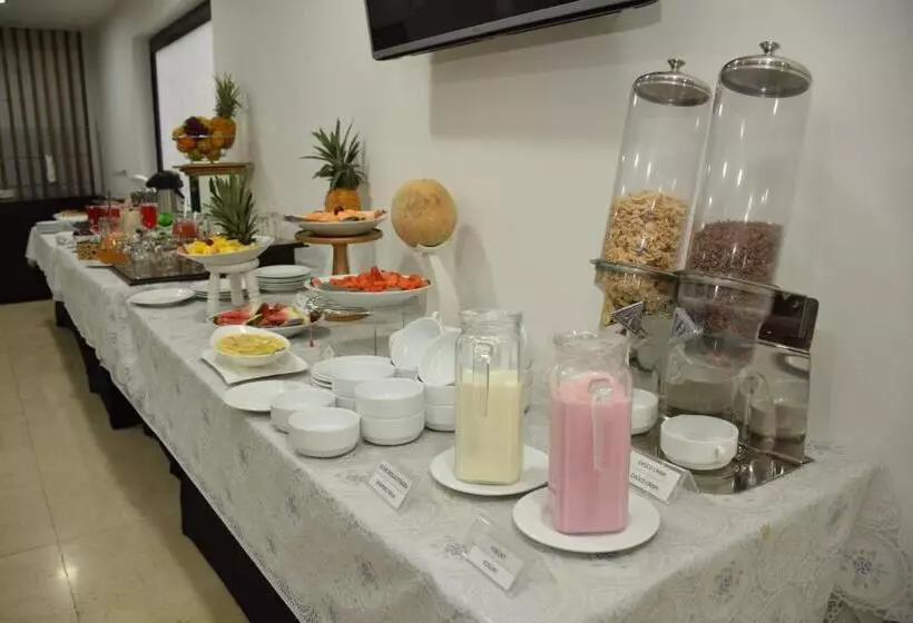 호텔 Richmond Suites