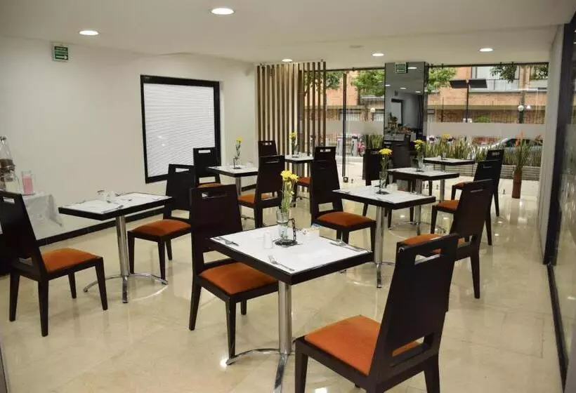 호텔 Richmond Suites