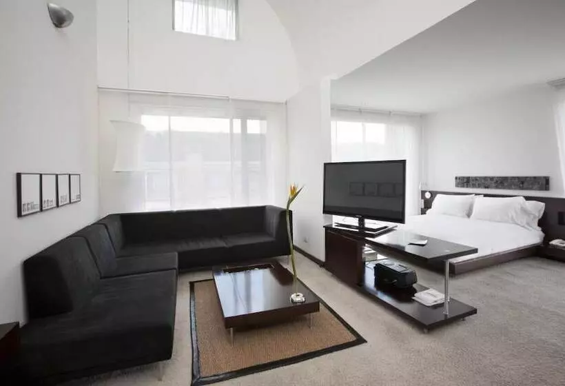 호텔 Richmond Suites