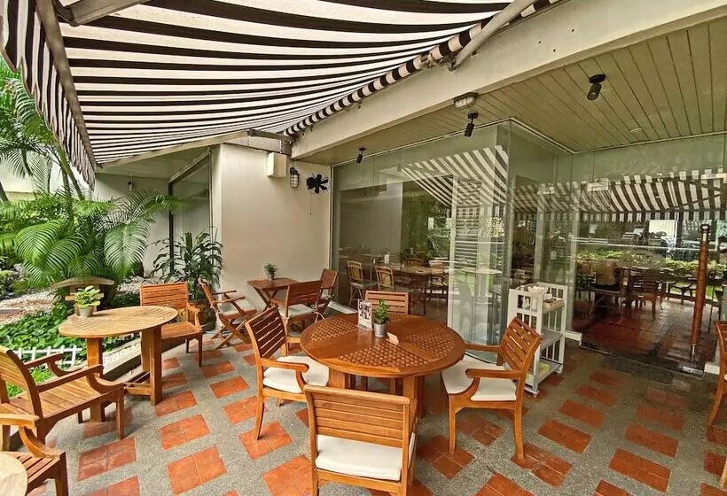 ホテル Silom Serene A Boutique