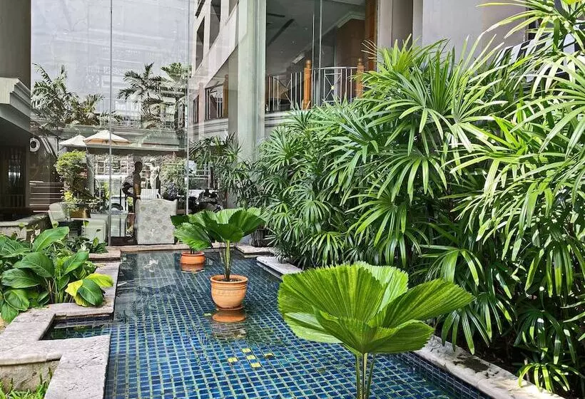 ホテル Silom Serene A Boutique
