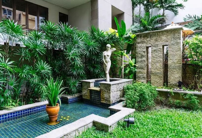 ホテル Silom Serene A Boutique