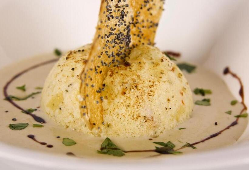 Отель Villa Fenaroli Palace