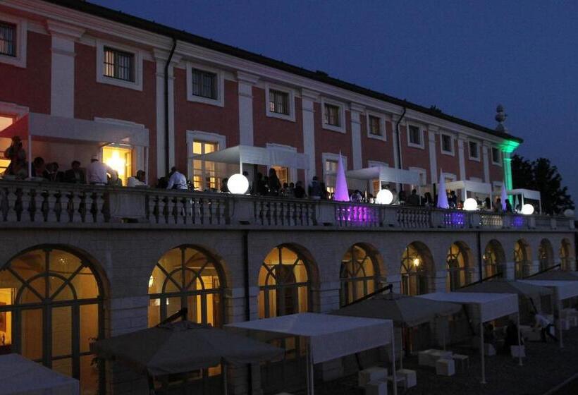 Отель Villa Fenaroli Palace