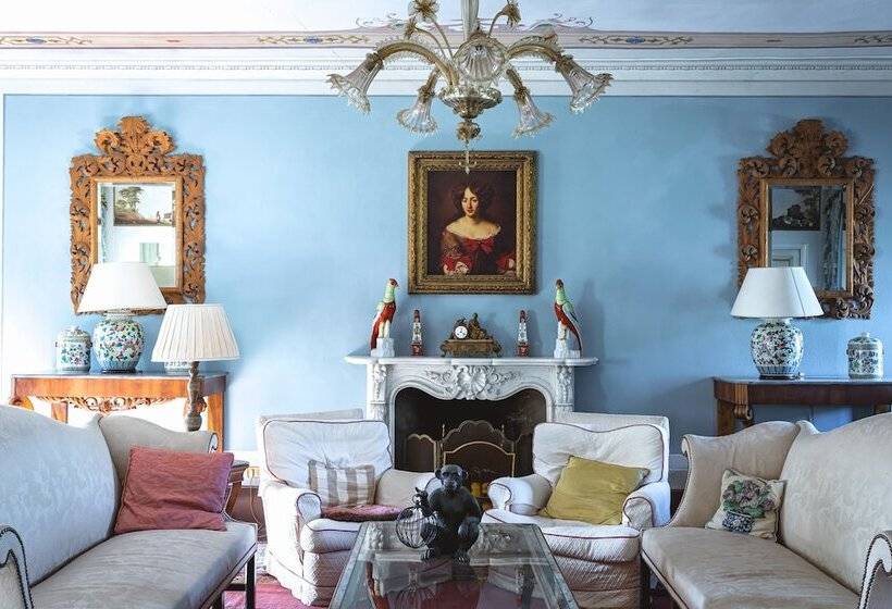 هتل Villa Michaela