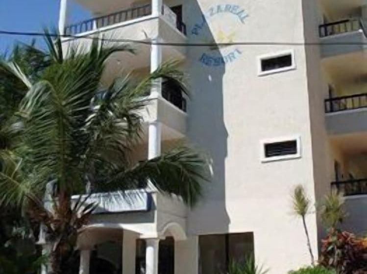 Plaza Real Resort