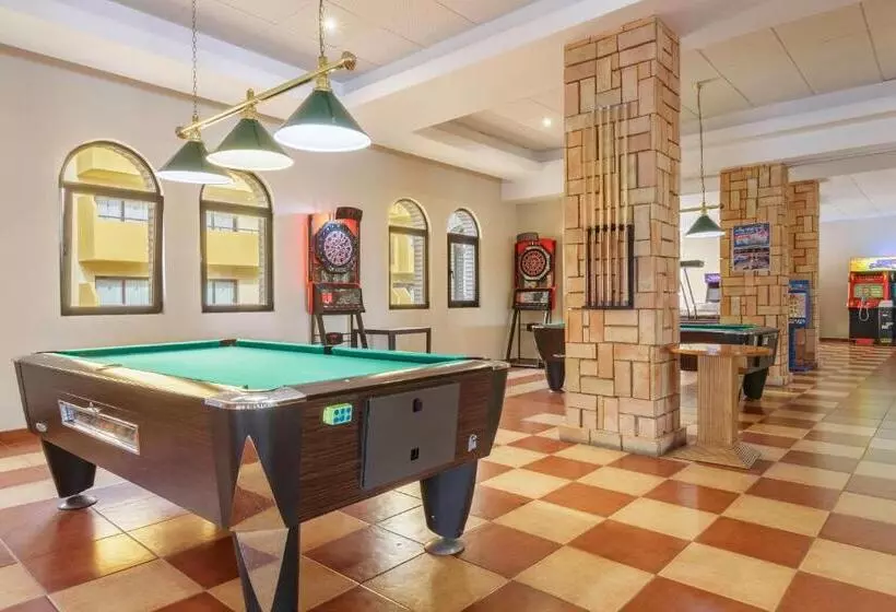 Best Alcázar Hotel y Apartamentos