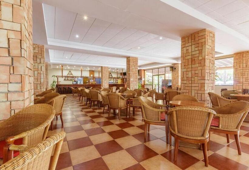 Best Alcázar Hotel y Apartamentos