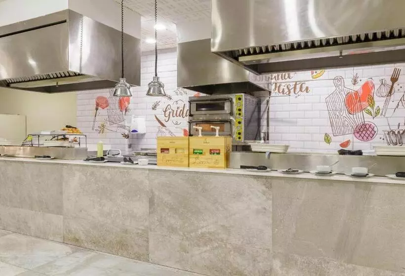 Best Alcázar Hotel y Apartamentos