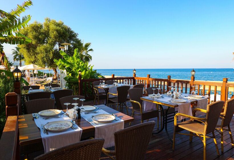 Crystal Aura Beach Resort & Spa Ultimate All Inclusive