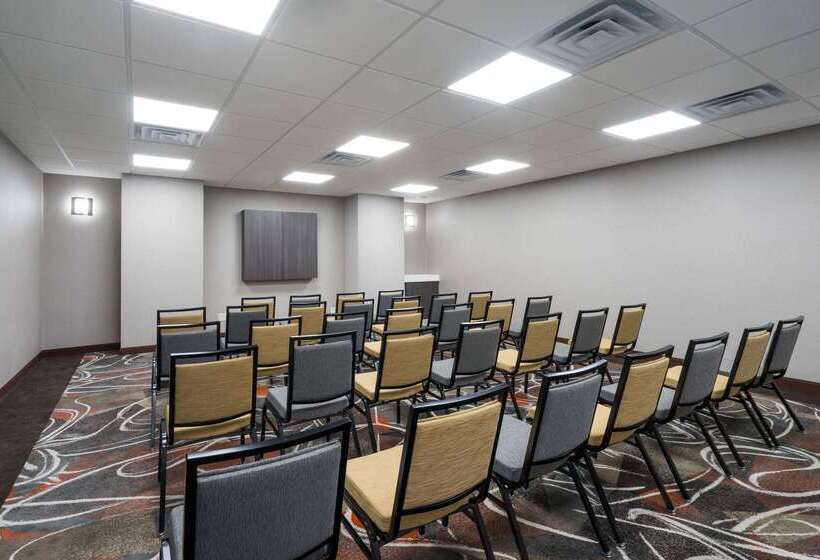 فندق Baymont By Wyndham Clarksville