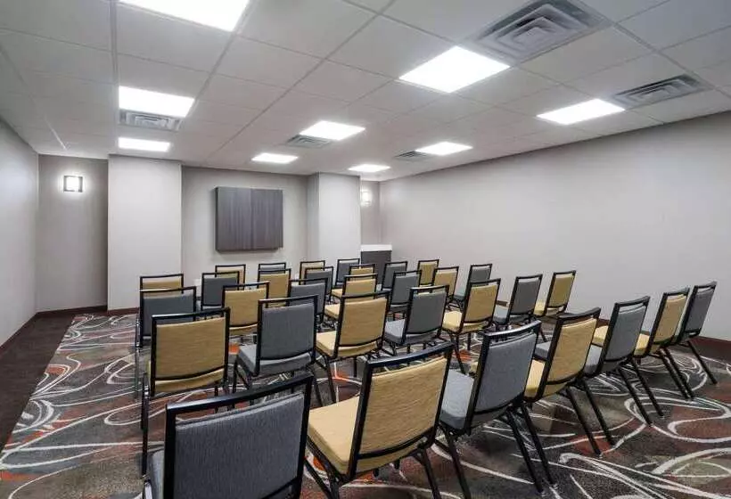 酒店 Baymont By Wyndham Clarksville