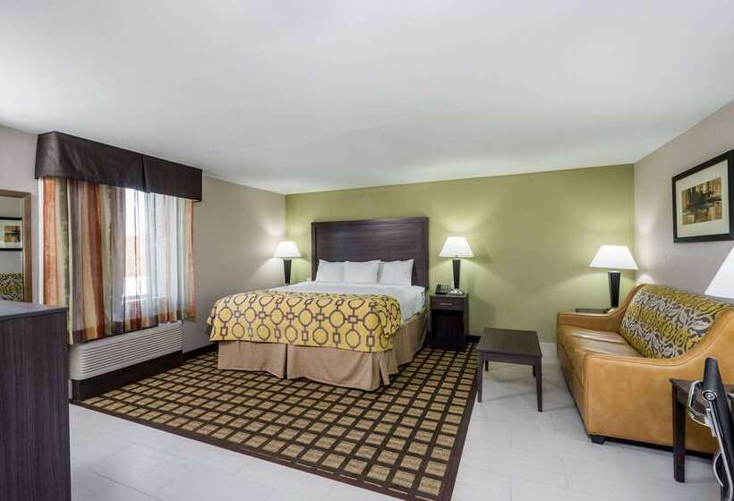 فندق Baymont By Wyndham Clarksville