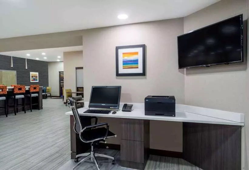 酒店 Baymont By Wyndham Clarksville