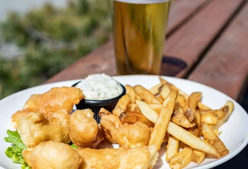 ホテル Coast Inn At Lake Hood