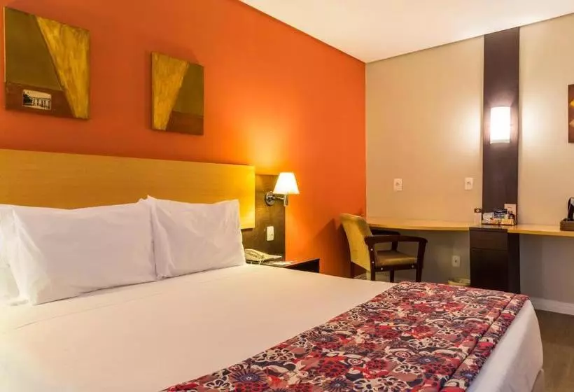 酒店 Comfort Porto Alegre