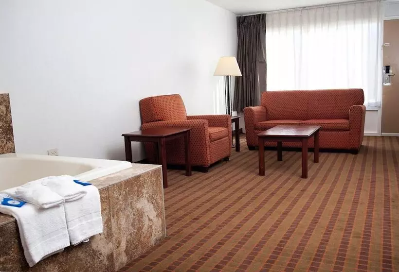 هتل Express Inn & Suites